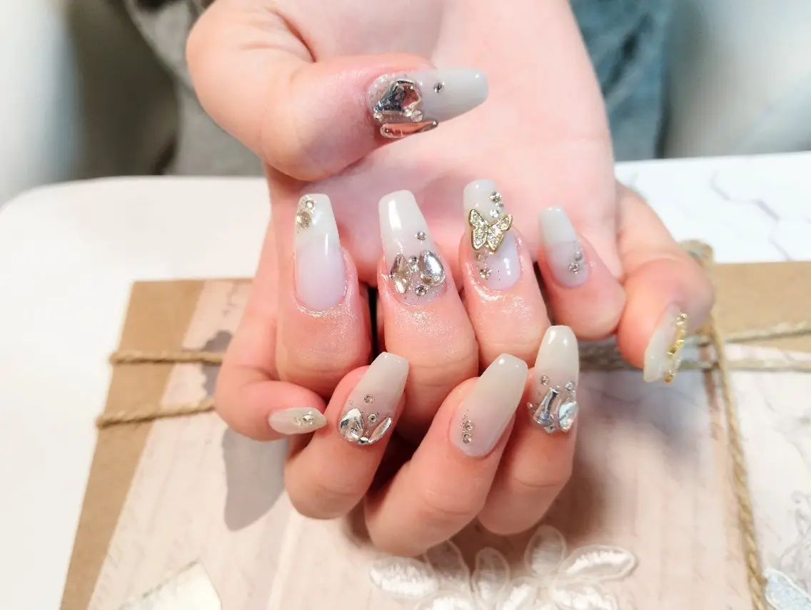 ネイル ハンドネイル ハンドケア ＤI'A ネイルサロンのネイルデザイン