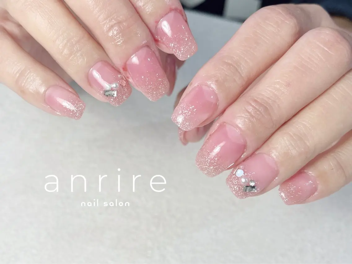 ネイル フラッシュネイル ジェルネイル グラデーション キラキラネイル ラメ(グリッター) nailsalon anrireのネイルデザイン