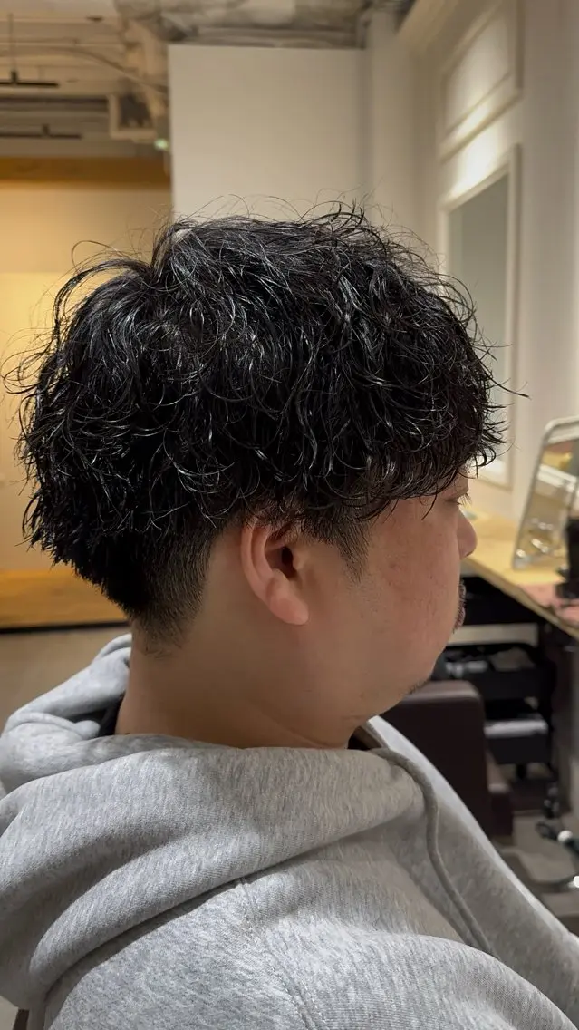 パーマ EIGHT たまプラーザ三浦直輝のヘアスタイル