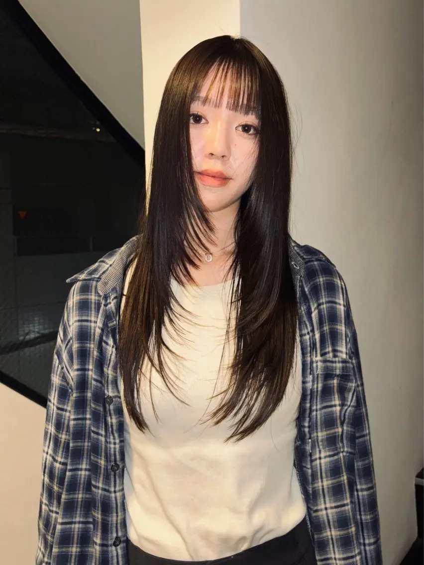 ロング カラー トリートメント ファッションに 溶け込むstyleのヘアスタイル