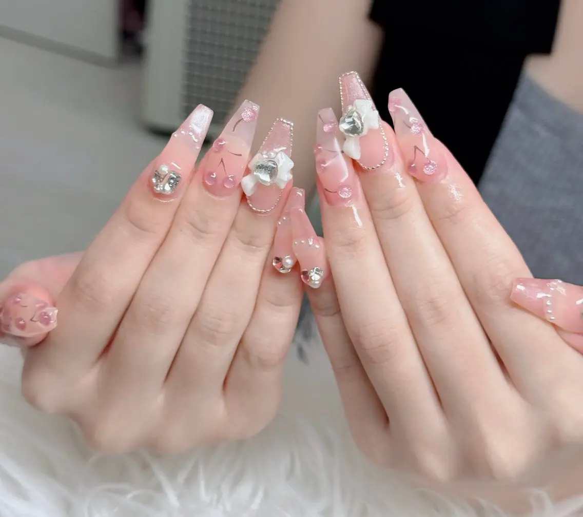 ネイル フットネイル フレンチネイル グラデーション 韓国ネイル ロングネイル Hani Nail Salonのネイルデザイン