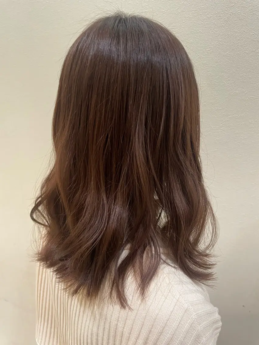 セミロング 蓮田 葵のヘアスタイル