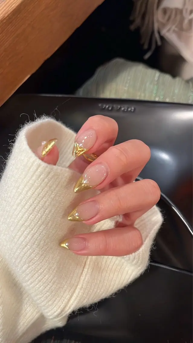 ネイル LAVISH 大和店 emi･:*+のネイルデザイン