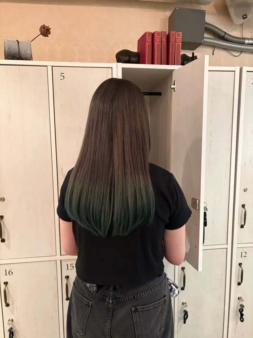 ロング 大川 結羽のヘアスタイル