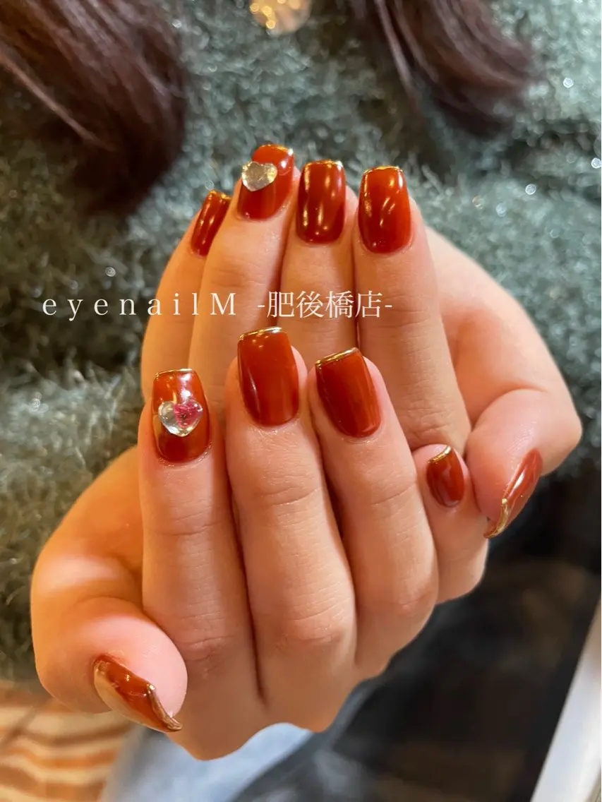 ネイル nailst Hのネイルデザイン