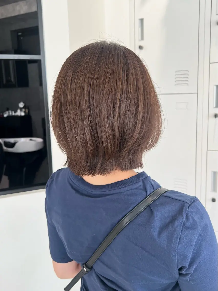 ショート カラー ボブレイヤー 透明感カラー ボブ レイヤーカット カット ヘアカラー トリートメント 黒阪 なみのヘアスタイル