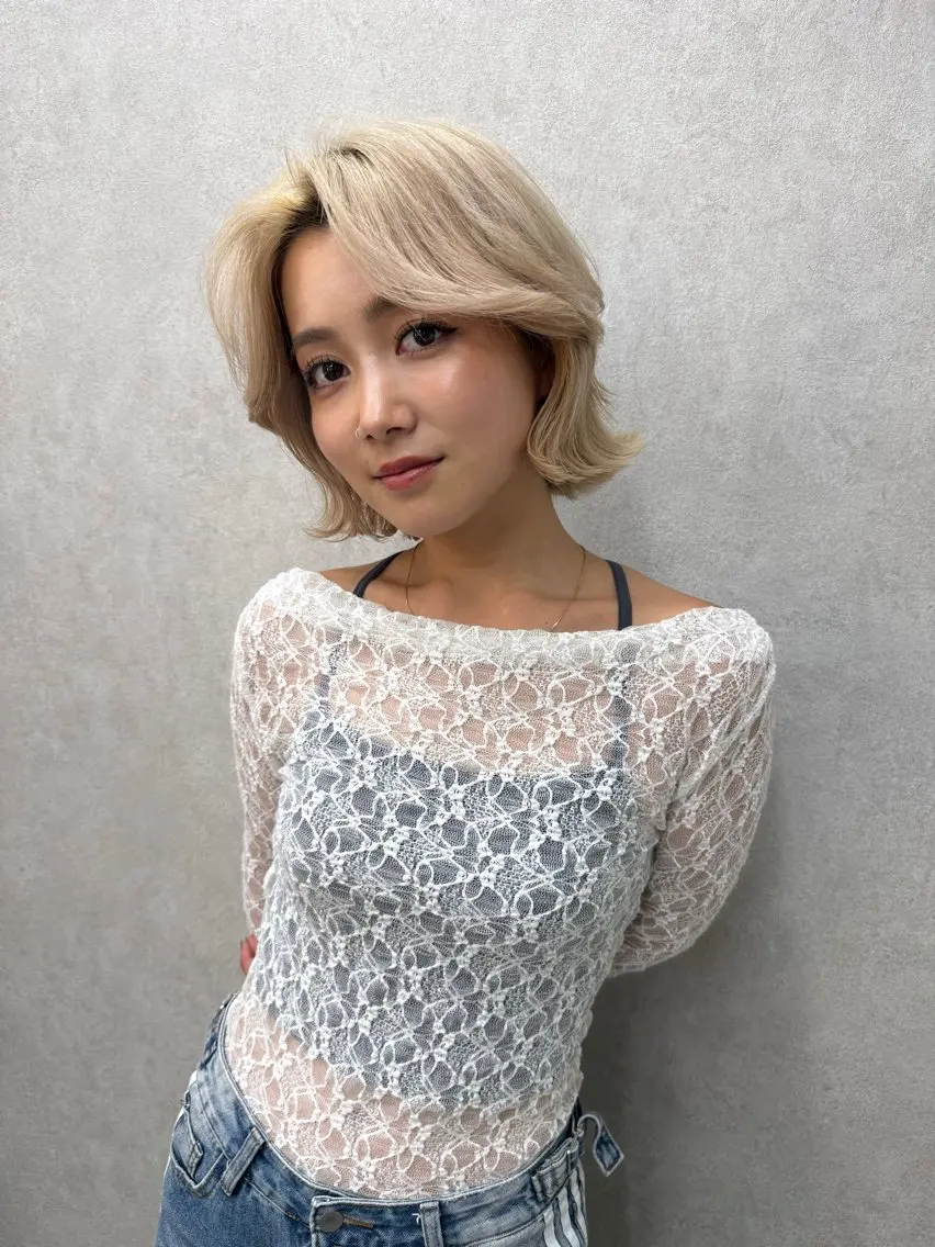 ミディアム カラー ショートボブ ベージュカラー ブリーチ ブロンド ブロンドベージュ カット ヘアカラー トリートメント 𝐑𝐲𝐮𝐤𝐢 【店長】ALEAPのヘアスタイル