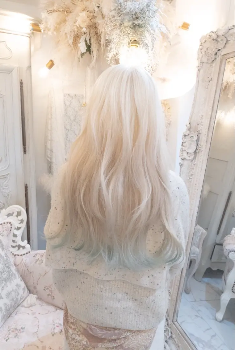 ロング カラー ブロンド デザインカラー ミント カット ヘアカラー トリートメント 安藤悠里/ハイトーン /デザインカラーのヘアスタイル