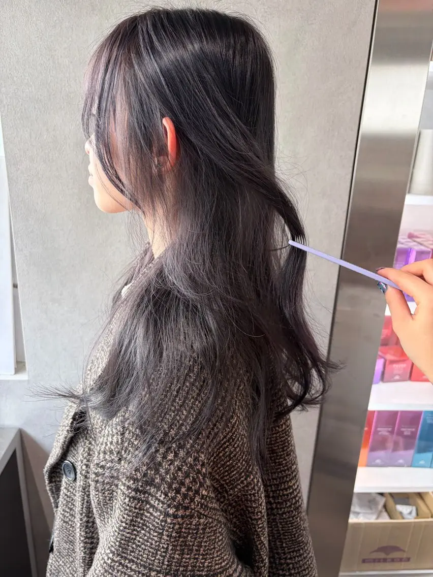 セミロング カラー アッシュ ブリーチ 透明感カラー ダブルカラー グレージュ ヘアカラー ナチュラル透明感🌱 小山美樹子のヘアスタイル