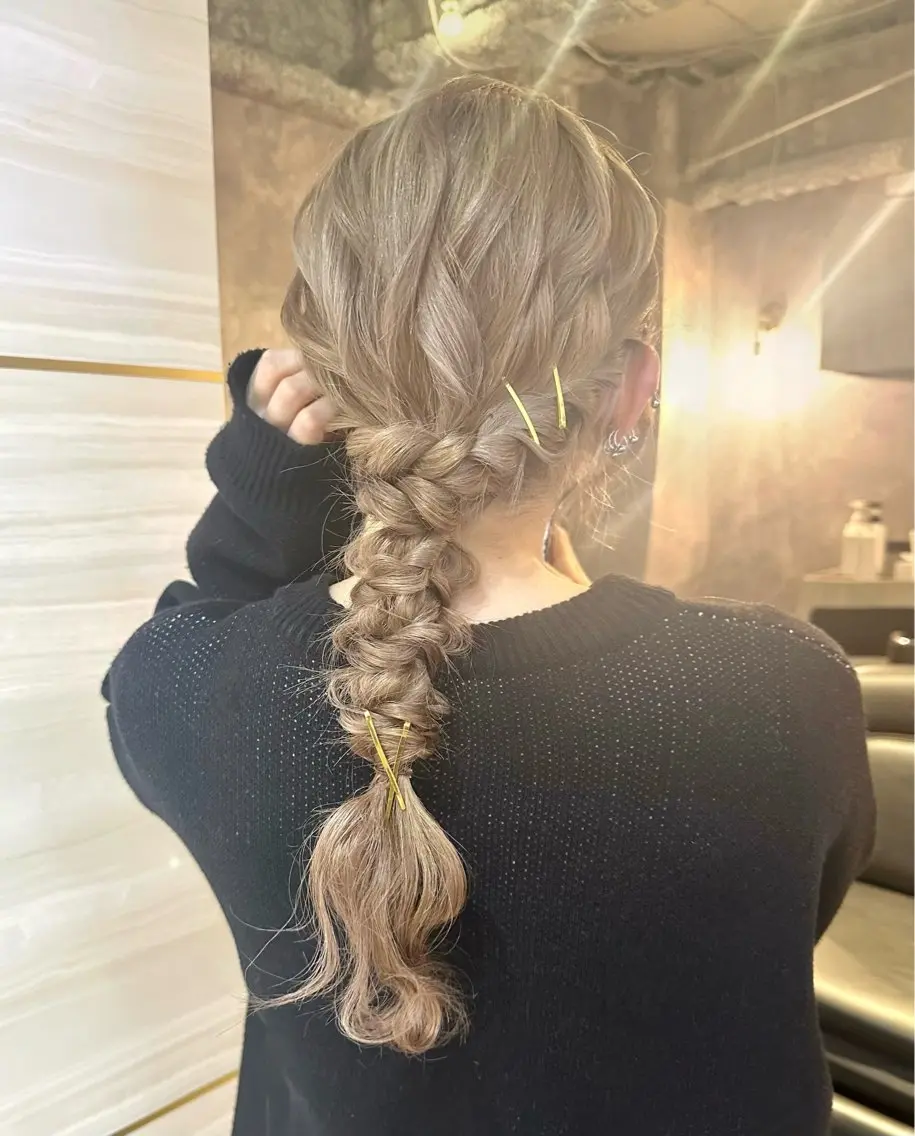セミロング カラー パーマ ヘアアレンジ メンズ 🌱巴結生🌿グレー ジュ☁️ミルクティーのヘアスタイル