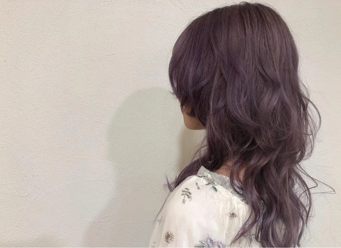 ロング カラー ラベンダーカラー バイオレットカラー レイヤーカット ロング トリートメント パ ルのヘアスタイル