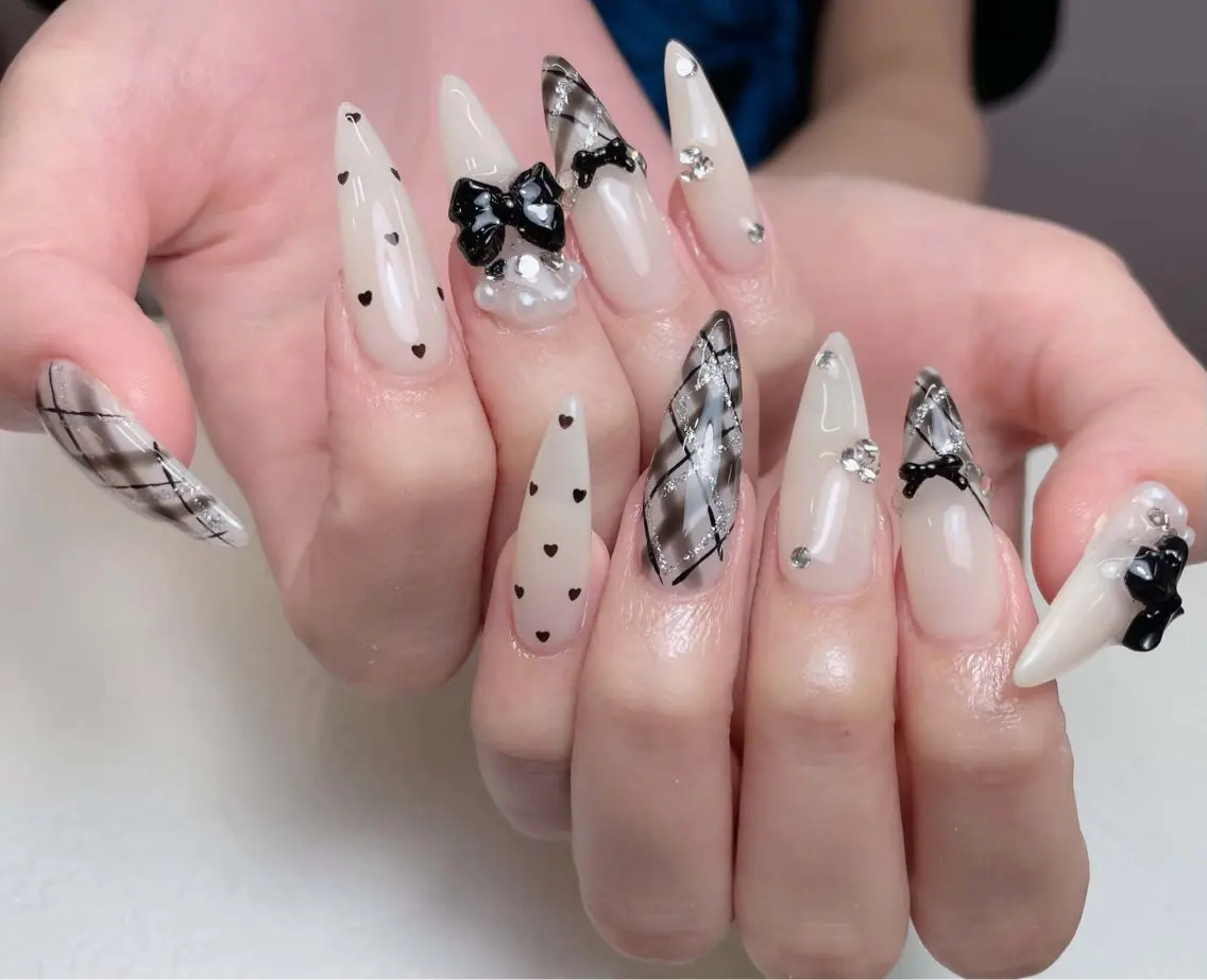 ネイル 長さ出し フットネイル フレンチネイル ジェルネイル ガラスフレンチ ハンドネイル 中野駅から2分 MEO NAILのネイルデザイン