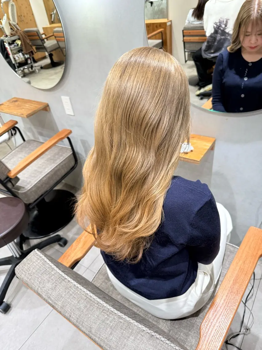 ロング ヘアカラー 松平 拓巳のヘアスタイル