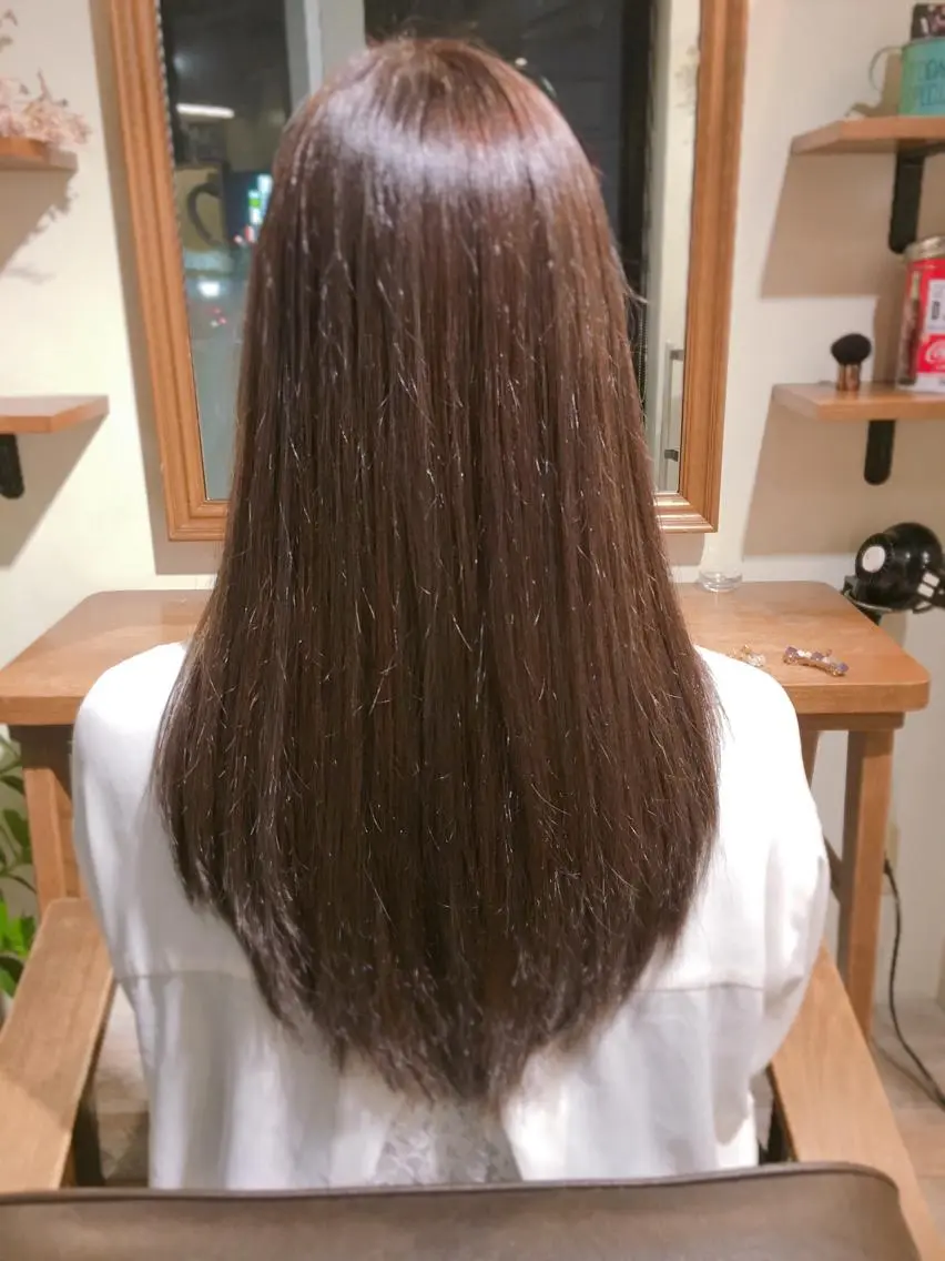 大人気✨ヘアカラー🌈ベーストリートメント付きの写真