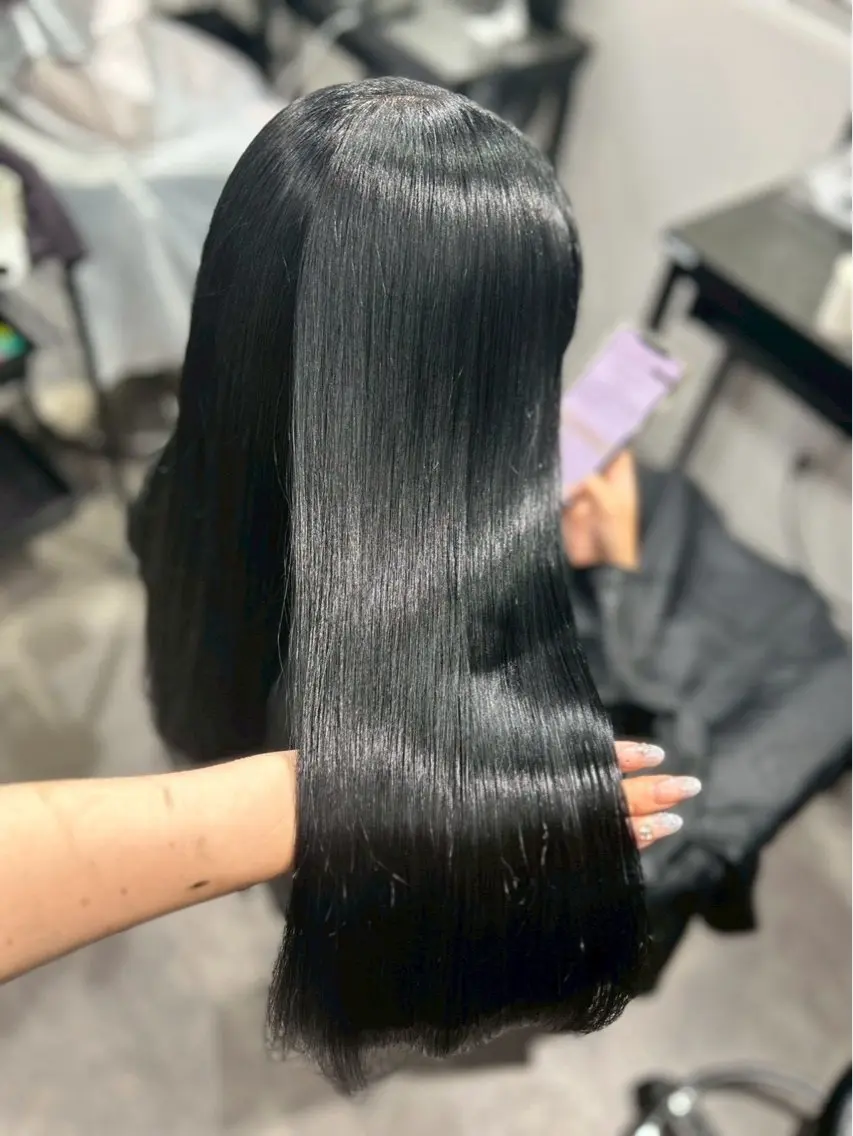 ロング カラー ヘアカラー トリートメント うる艶ワンホン/ HINANO🩶のヘアスタイル