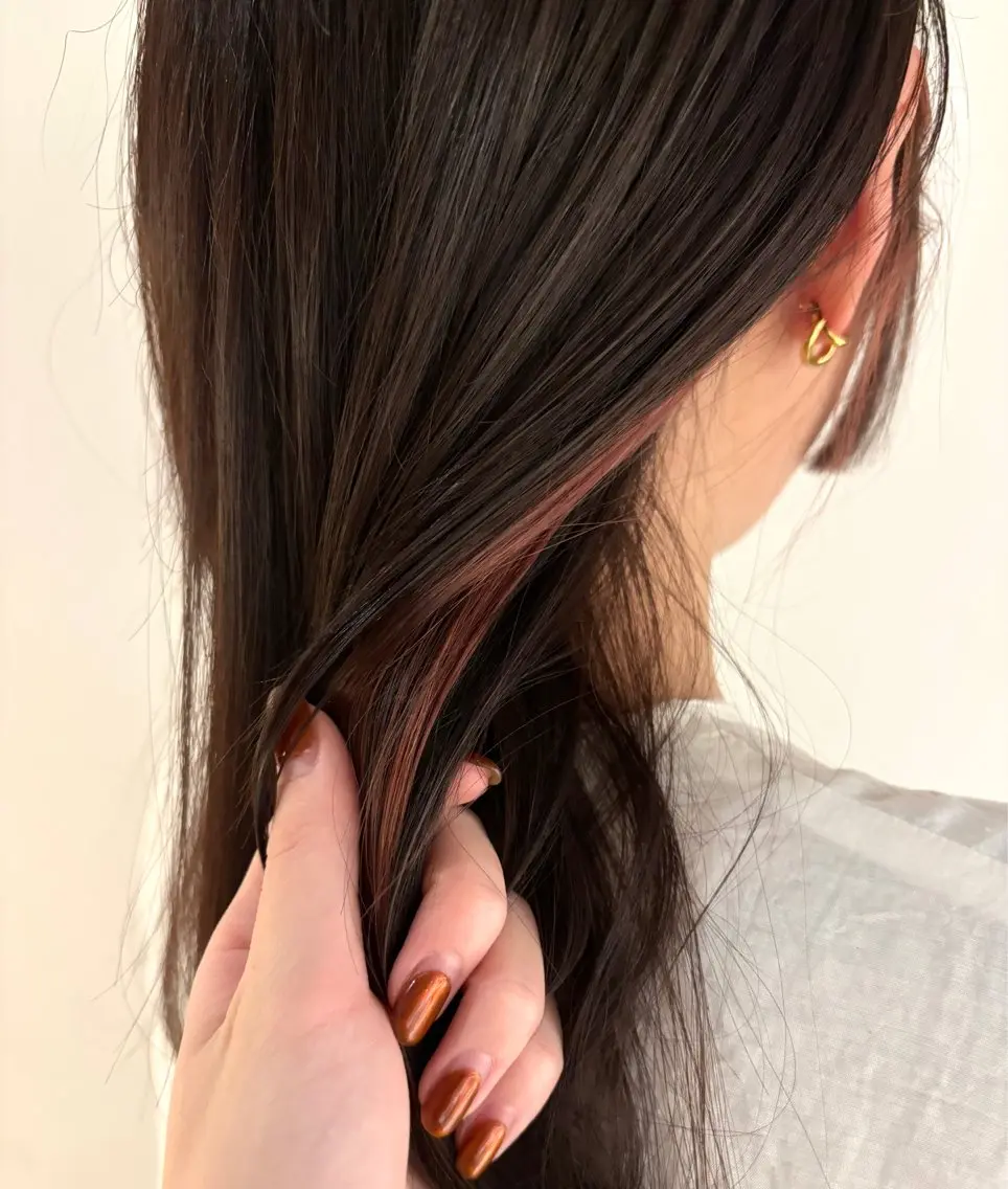 セミロング カラー ベージュカラー イヤリングカラー ピンクカラー やまもと さえのヘアスタイル