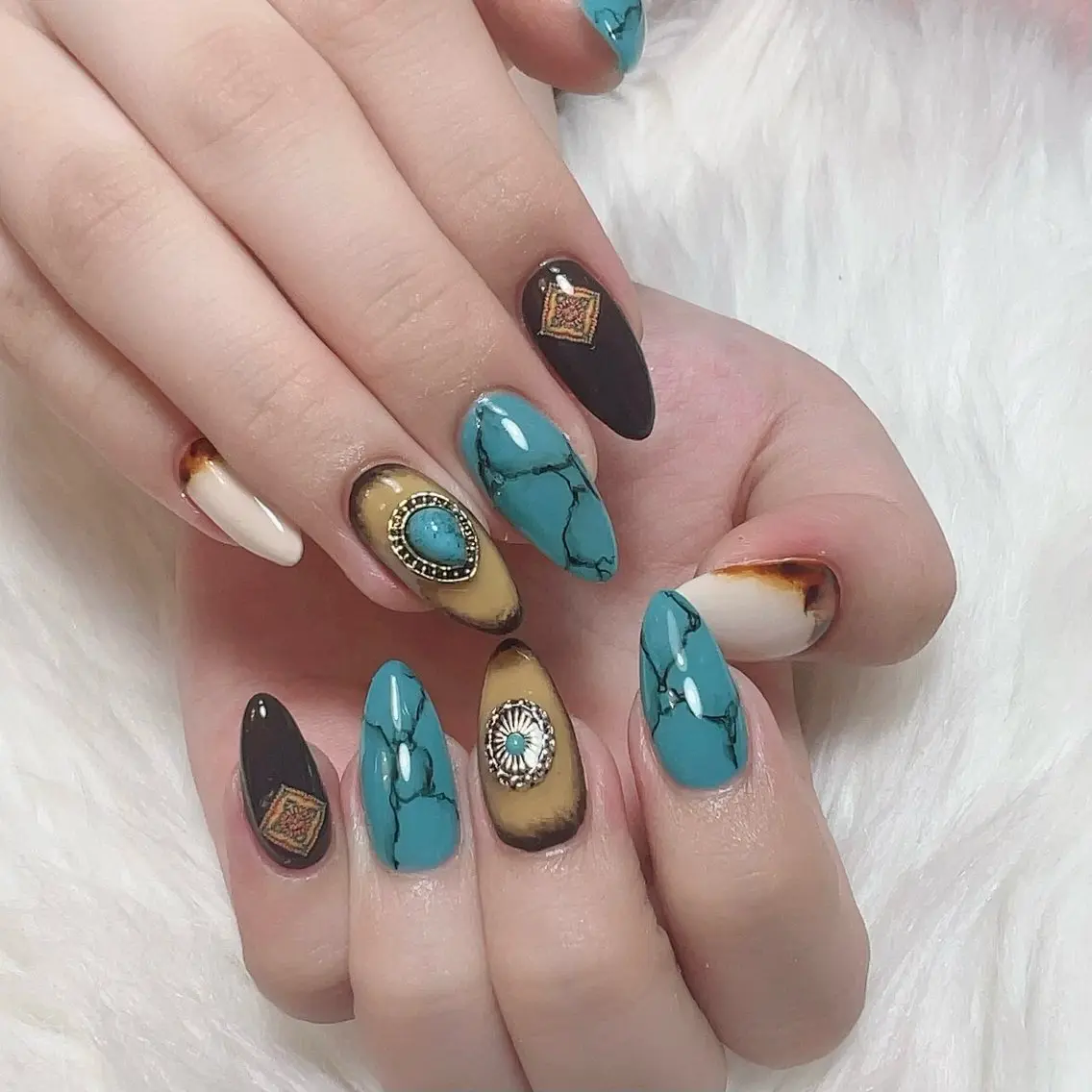ネイル Nail salon EM（エム）諸星のネイルデザイン