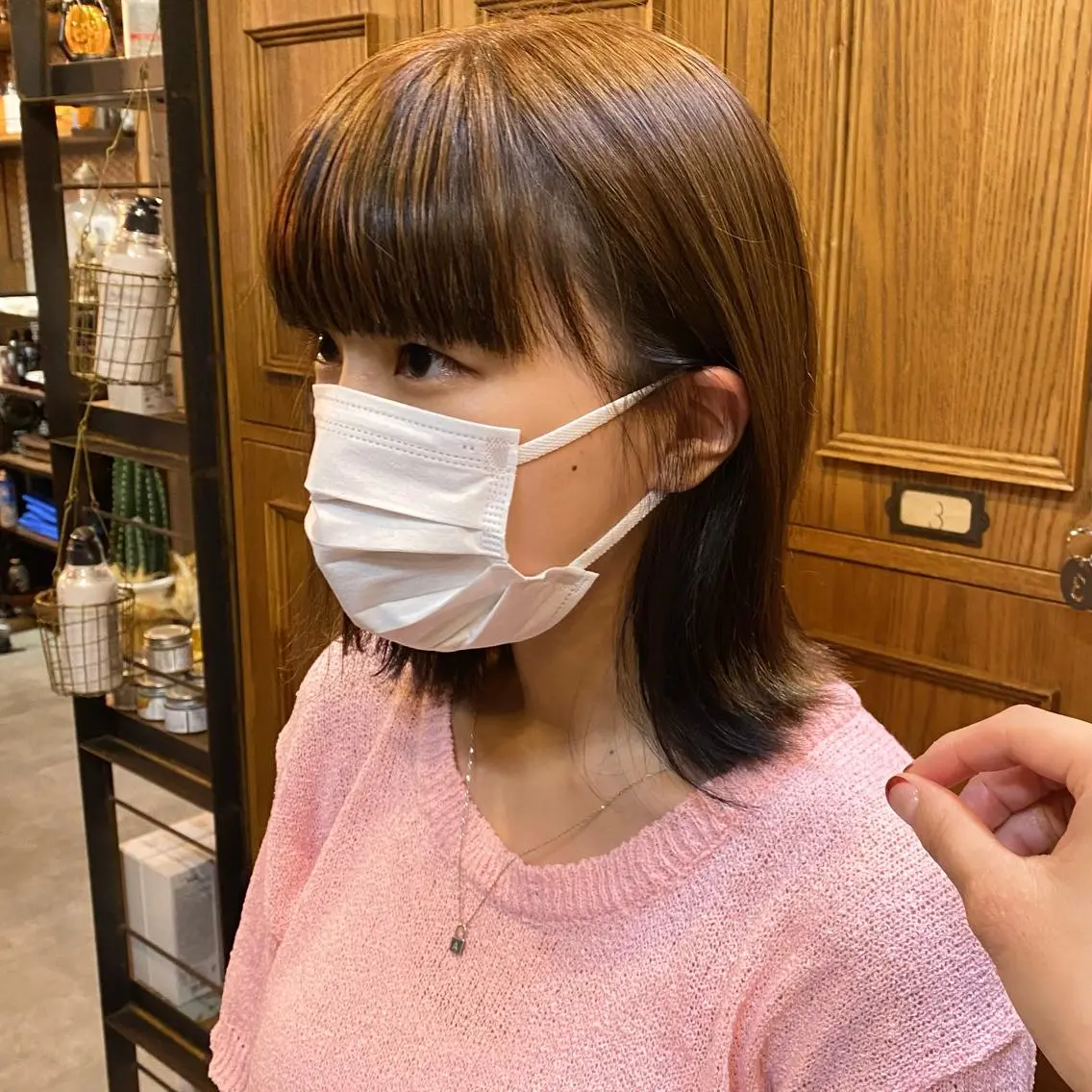 ミディアム カラー ミストバング ブリーチ  フェイスフレーミング ブリーチなしカラー カット ヘアカラー トリートメント 比嘉 陽のヘアスタイル