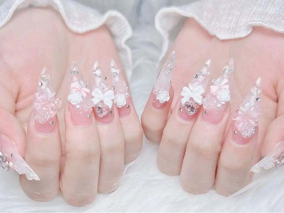 ネイル チークネイル 長さ出し フレンチネイル ジェルネイル ガーリー Sora  Nail Studioのネイルデザイン