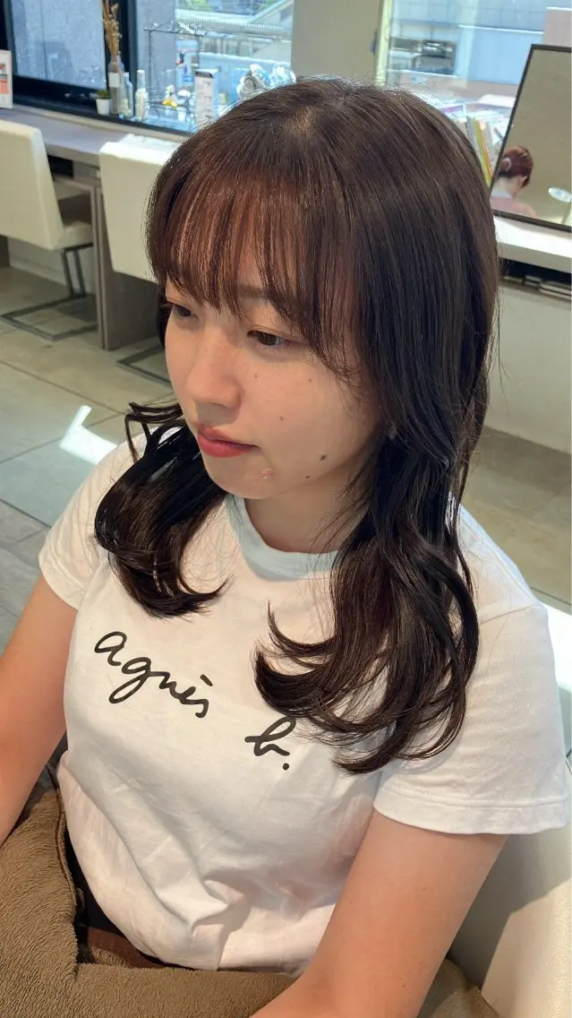 セミロング カラー ヘアカラー トリートメント レイヤー/縮毛矯正 / 岡本美優のヘアスタイル