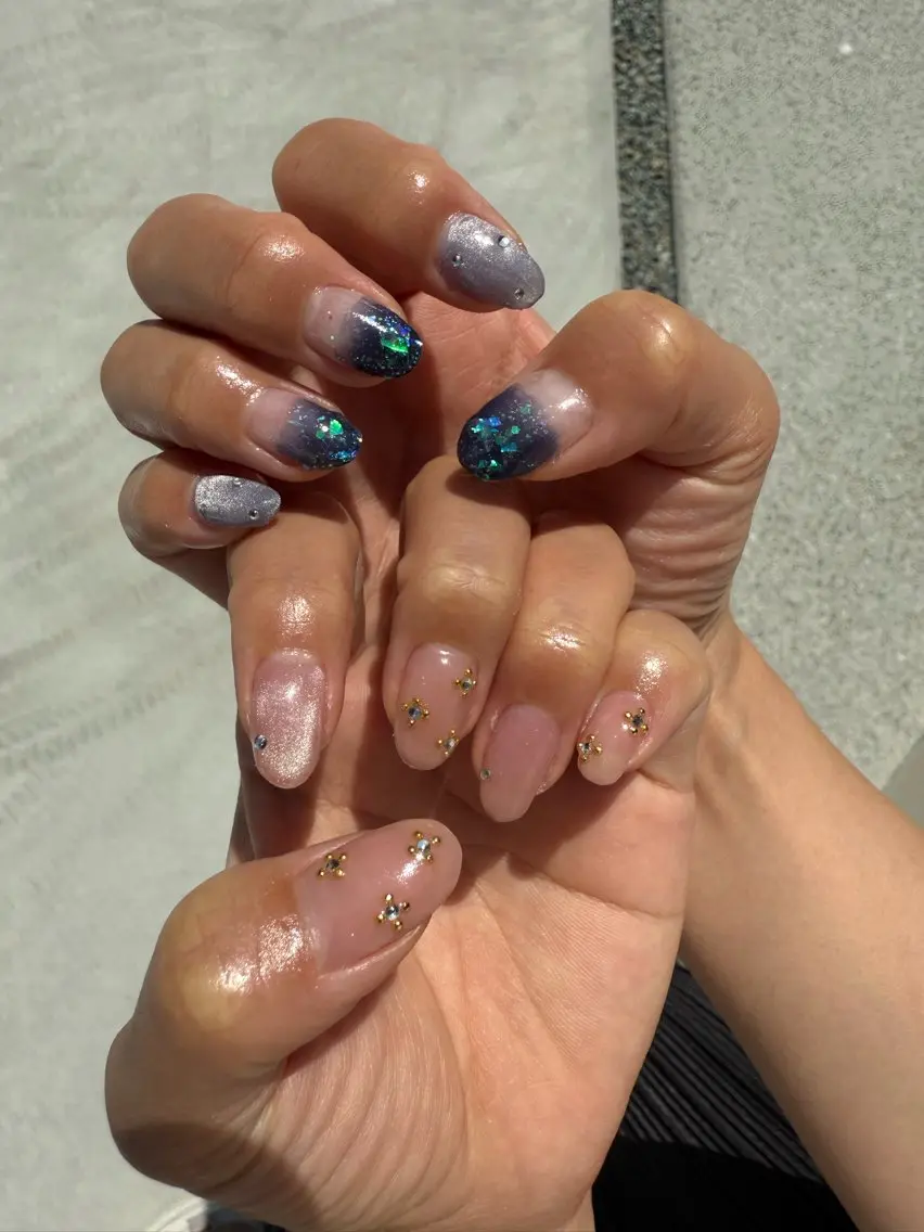 ネイル オーロラネイル ブルー グラデーション マグネットネイル 持ち込み ハンドネイル nail salon Estelleのネイルデザイン