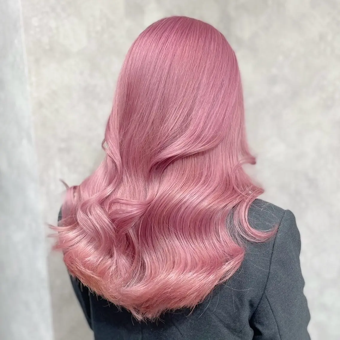 ロング カラー ヘアカラー トリートメント ダメージレスブリーチ RIKU🎨のヘアスタイル