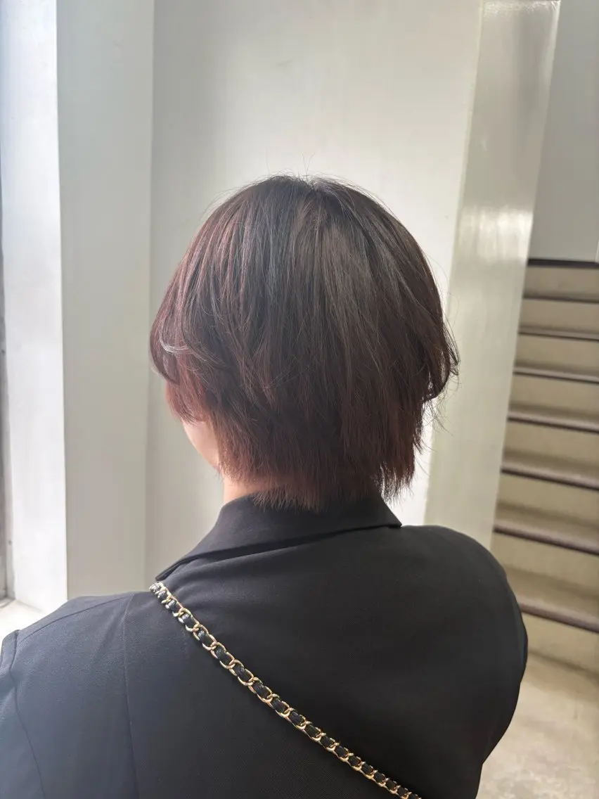 ショート みいな🍒 暖色カラー/レイヤーのヘアスタイル