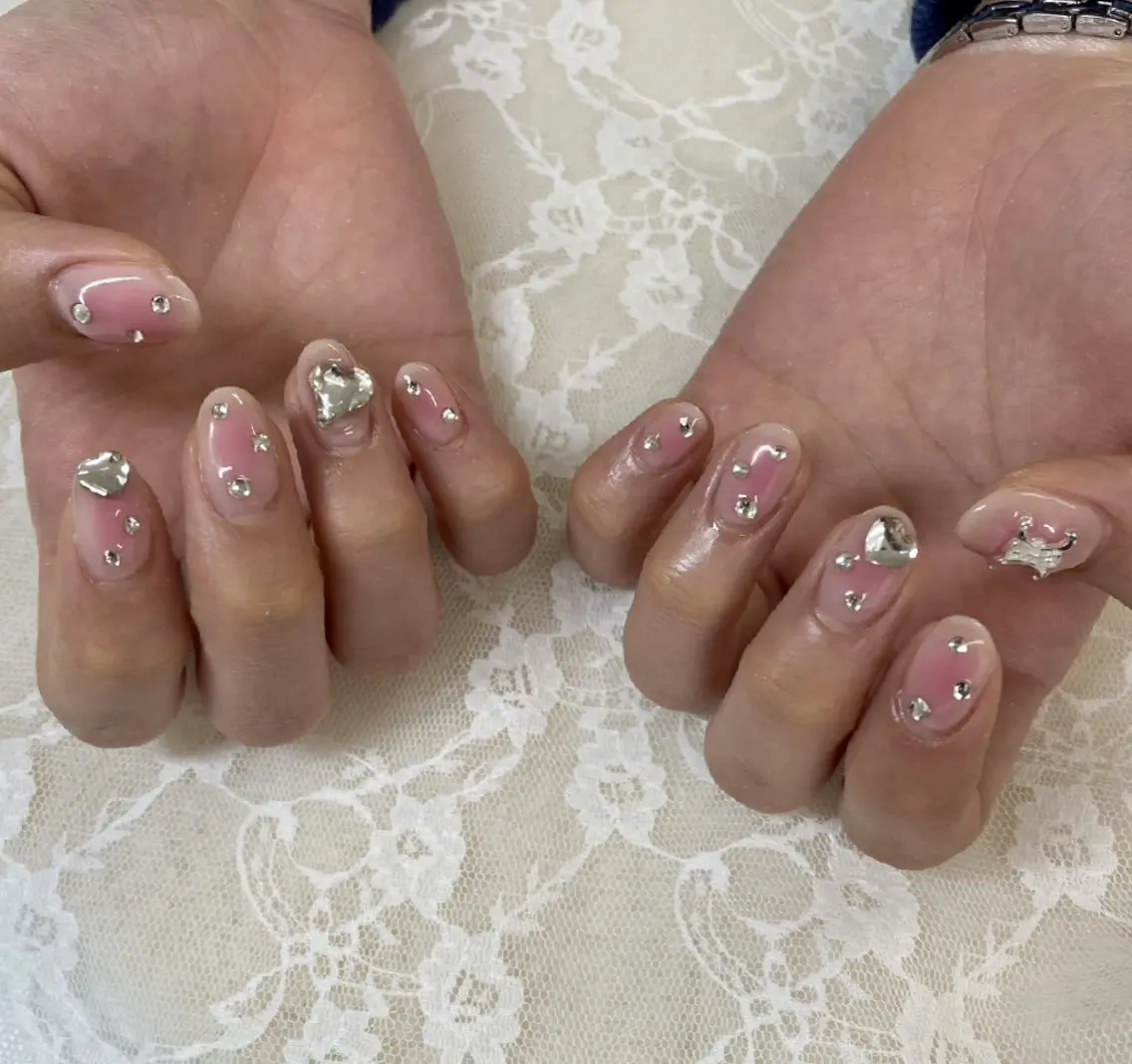 ネイル チークネイル ワンカラーネイル ストーンネイル ハンドネイル ハンドケア 心斎橋Salon Epokkuのネイルデザイン