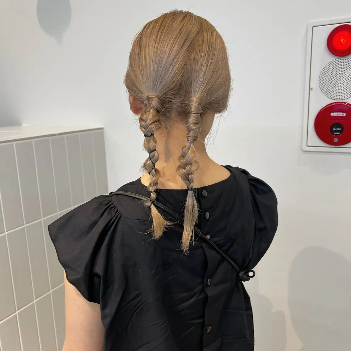 カラー ヘアアレンジ メンズ ブロンド ダブルカラー ホリバ ユカのヘアスタイル