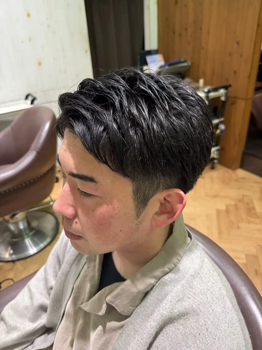 ショート メンズ 刈り上げ ショートヘア 溝口 槙里也のヘアスタイル