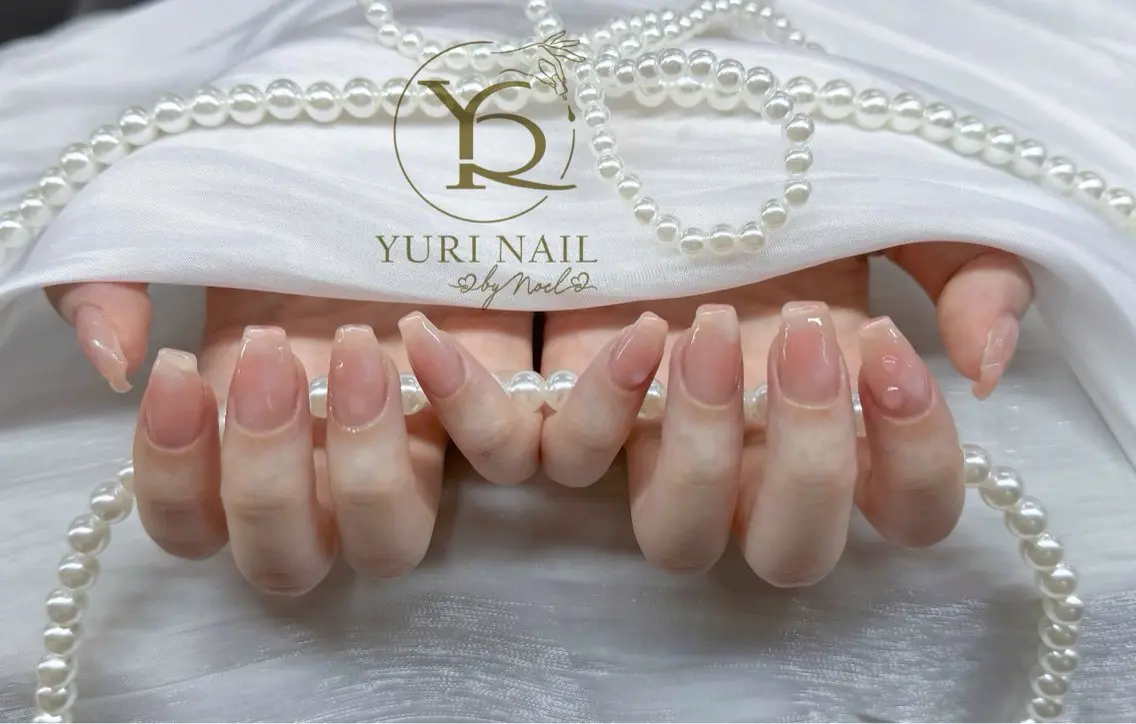 ネイル チークネイル フットネイル フレンチネイル グラデーション キラキラネイル ハンドネイル フットネイル ハンドケア YURI Nail Funabashiのネイルデザイン