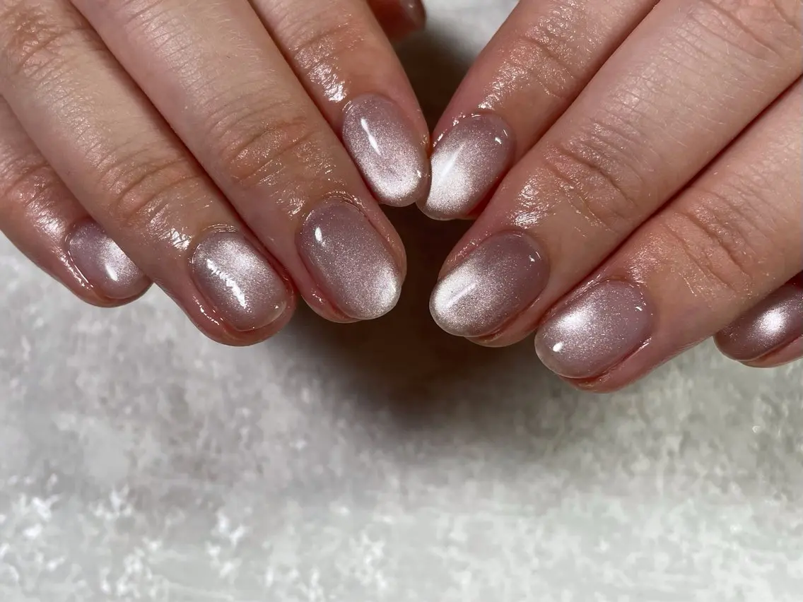 ネイル オーロラネイル フットネイル フレンチネイル ジェルネイル 韓国ネイル ハンドネイル kiki nail &brow二子玉川の眉毛・アイブロウイメージ