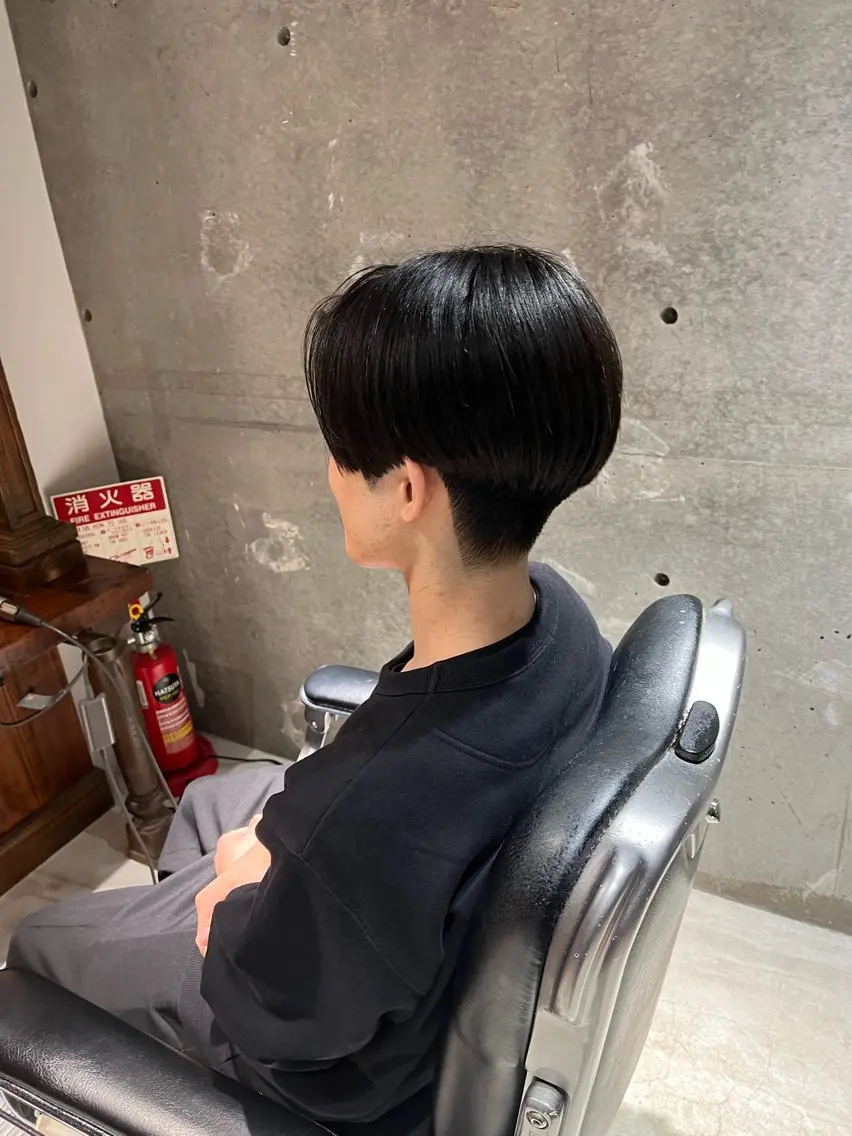 メンズ センターパート 刈り上げ カット 清水 颯太朗のヘアスタイル