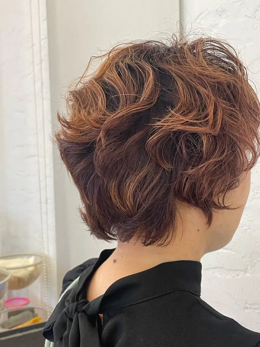 ショート ショートボブ ボブ くせ毛 ショートヘア 辻 紀穂のヘアスタイル