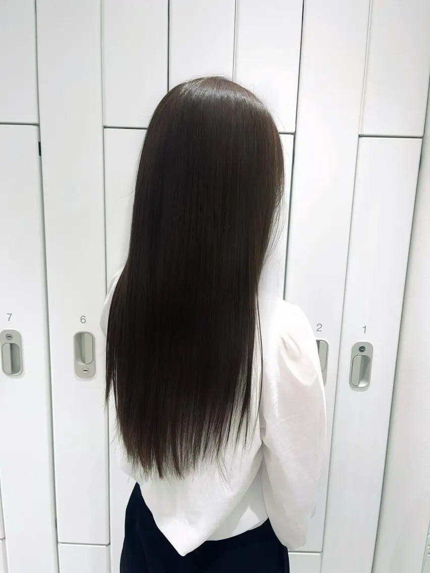 ロング カラー 渡邊 百咲のヘアスタイル