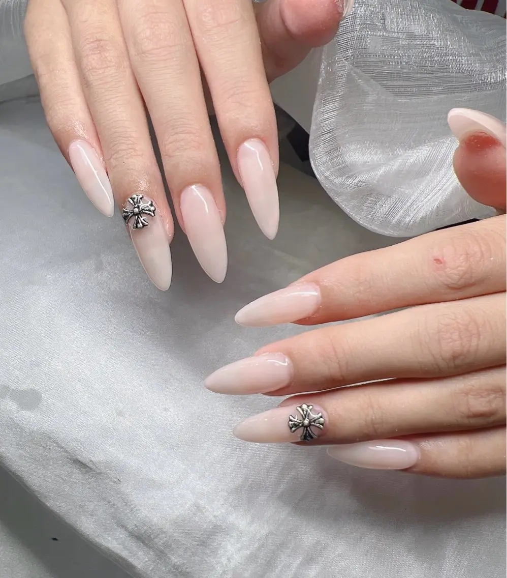 ネイル 長さ出し グラデーション 卒業式 キラキラネイル マグネットネイル ハンドネイル Lee Nailsのネイルデザイン