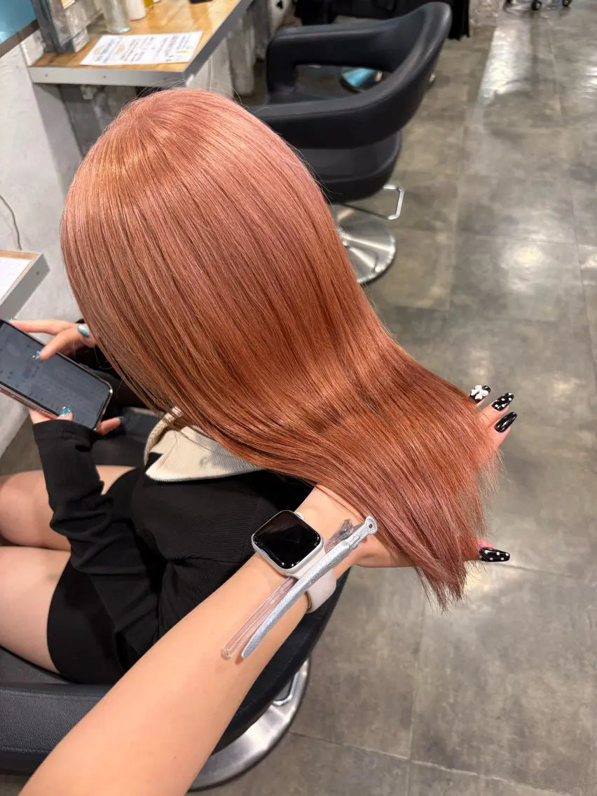セミロング カラー ヘアカラー ハイトーン 横浜💞ミオのヘアスタイル