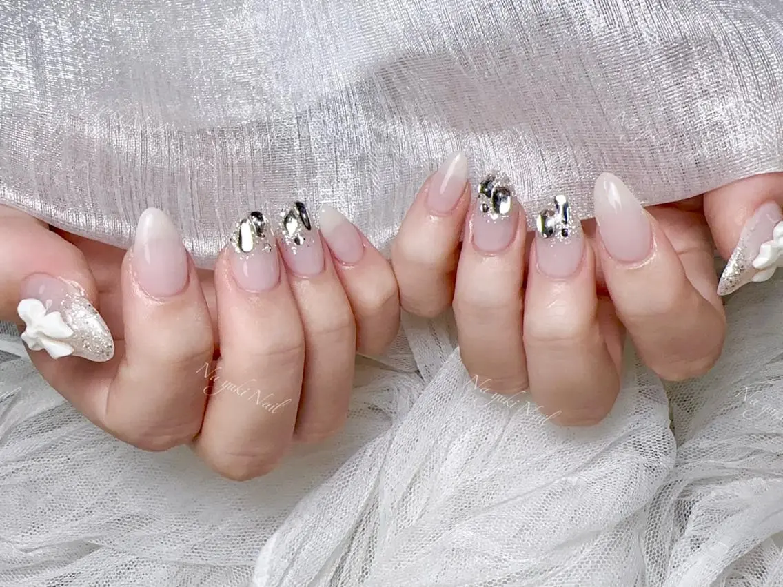 ネイル 🦋 Queenieのネイルデザイン