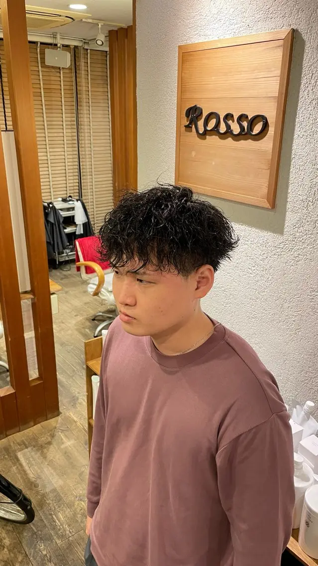 ショート パーマ メンズ 椿 大輔のヘアスタイル