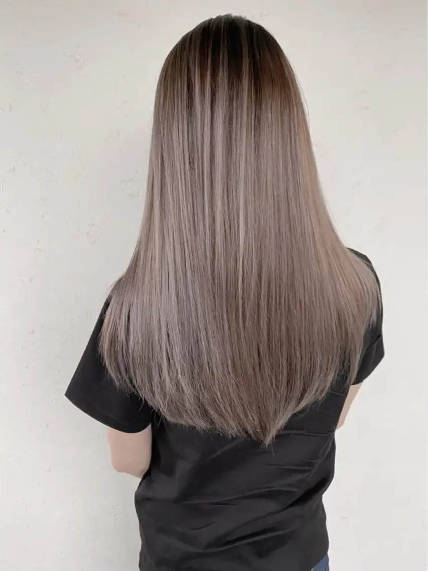 ロング カラー バレイヤージュ ブリーチ ケアブリーチ デザインカラー 髪質改善 京都駅/透明感カラー 🖤sakiのヘアスタイル