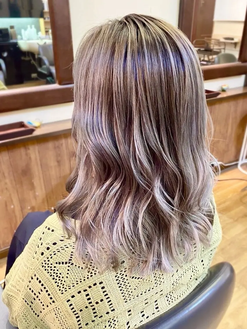ロング ボブ ハイライト 髪質改善 ✂️ショート・ ショートボブ特化✂️のヘアスタイル