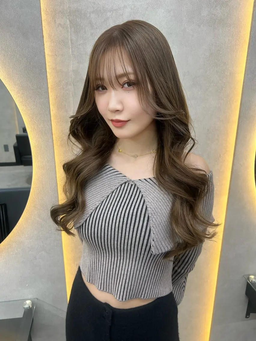 ロング ヘアカラー 垢抜け🪄透明感✨ ブリーチ特化のヘアスタイル