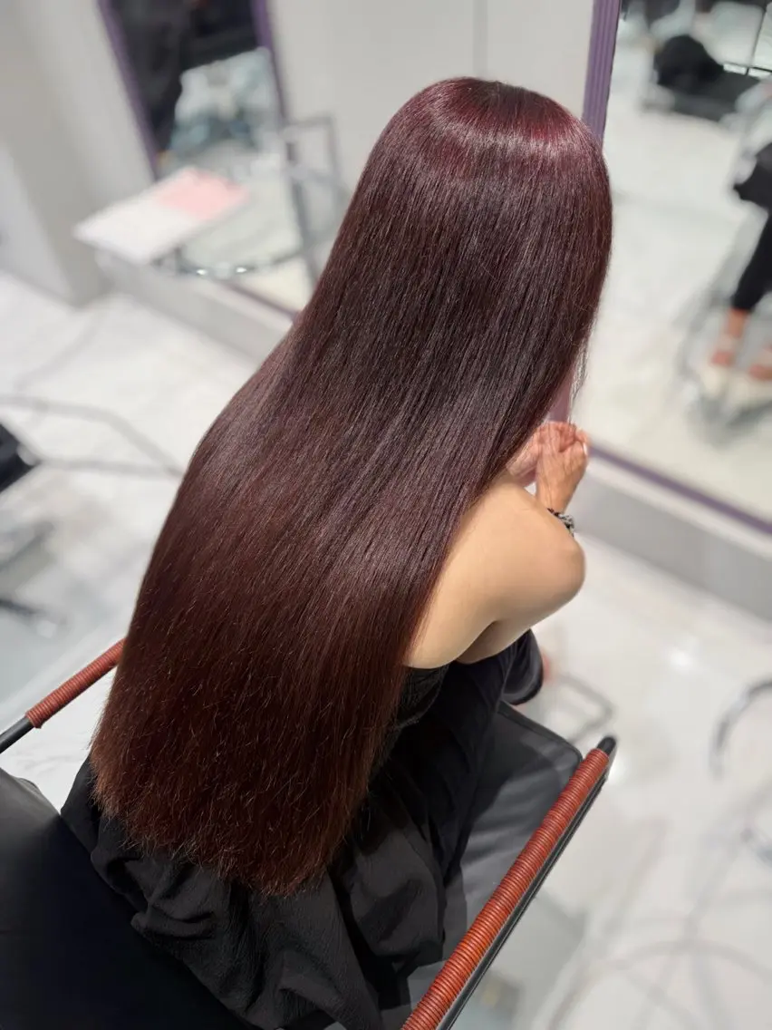 ロング カラー ボルドーカラー ブラウンカラー ロング アスナ🩷 ツヤカラー/アレンジのヘアスタイル