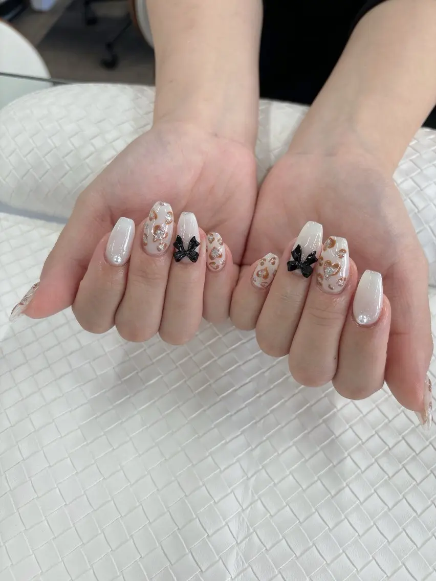 ネイル 長さ出し フットネイル フレンチネイル ジェルネイル ガーリー ハンドネイル NYネイルサロン 千葉中央店のネイルデザイン