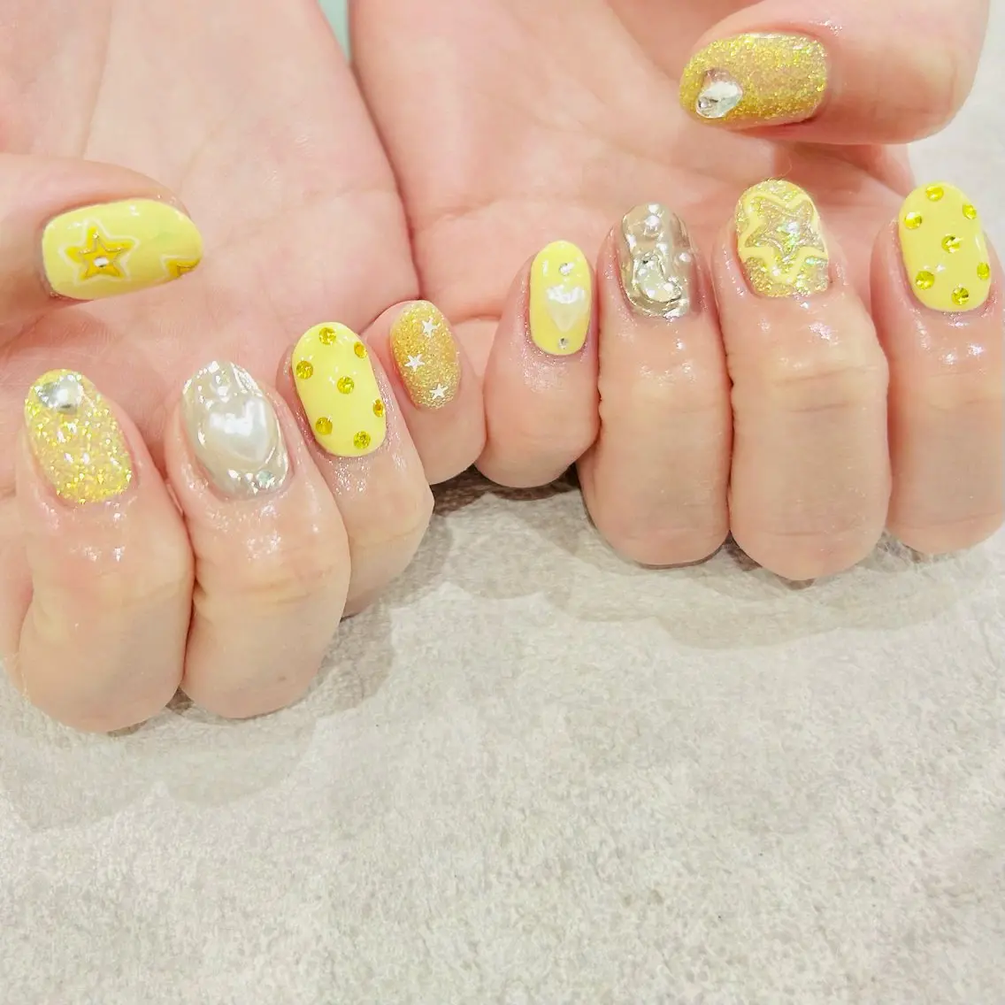 ネイル ジェルネイル パラジェル ストーンネイル ハンドネイル muum_nail 新宿2分 三丁目1分のネイルデザイン