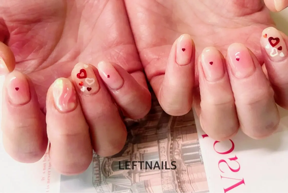 ネイル チークネイル ハート バレンタイン ハンドネイル LEFTNAILS フィルインニュアンスのネイルデザイン