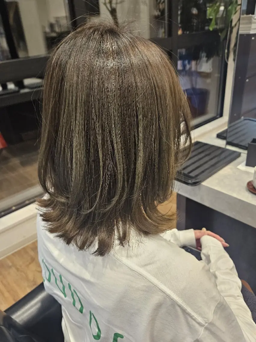 ミディアム カラー カット ヘアカラー トリートメント 関口 友菜のヘアスタイル