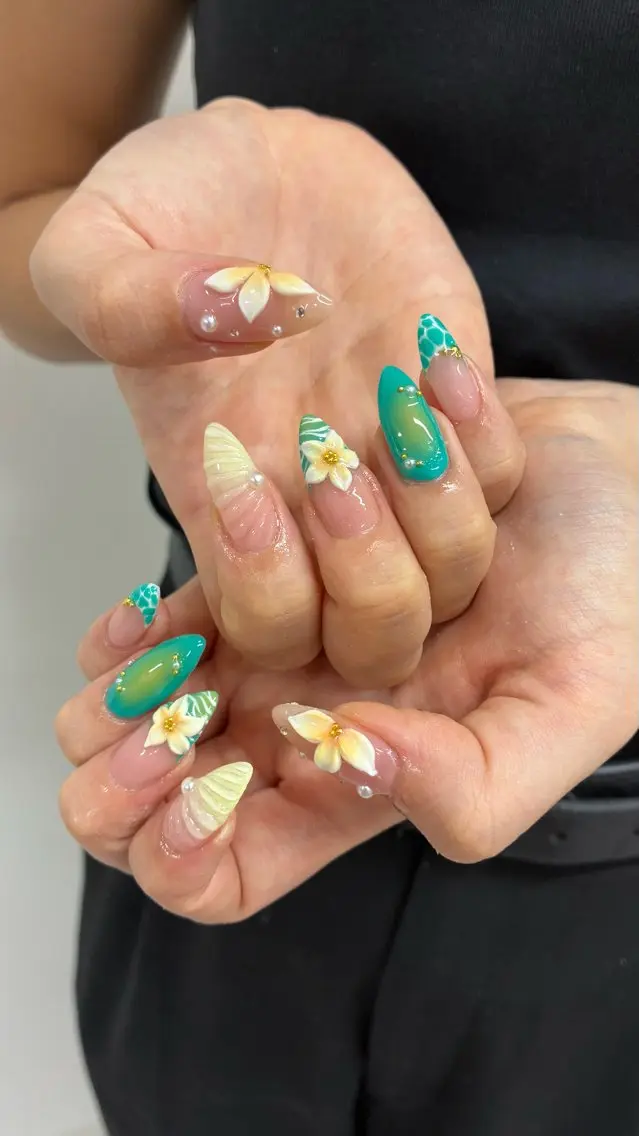ネイル 夏ネイル 🌴konami 4U NAIL🥥のネイルデザイン