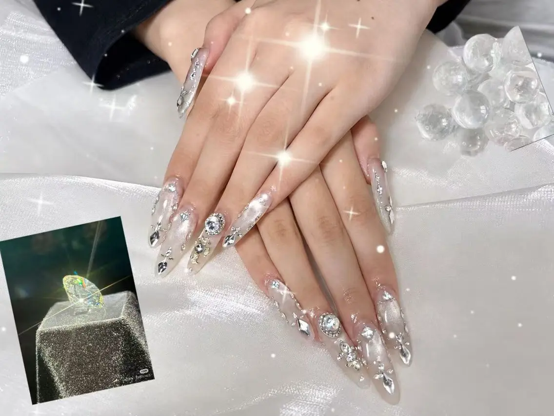 ネイル ハンドネイル WO MIAO💎のネイルデザイン