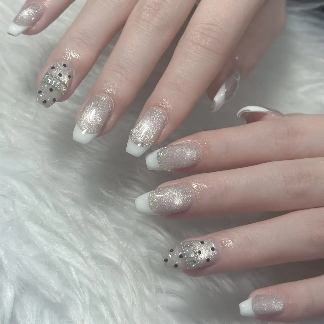 ネイル ハンドネイル フットネイル LAVISH nanamiのネイルデザイン